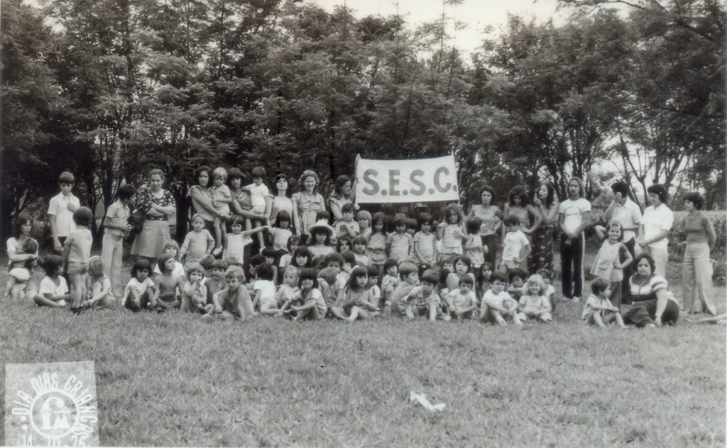 FOTO 84.1[1975] 01_Dia das Crianças_Recreação Infantil_Sesc Maringá